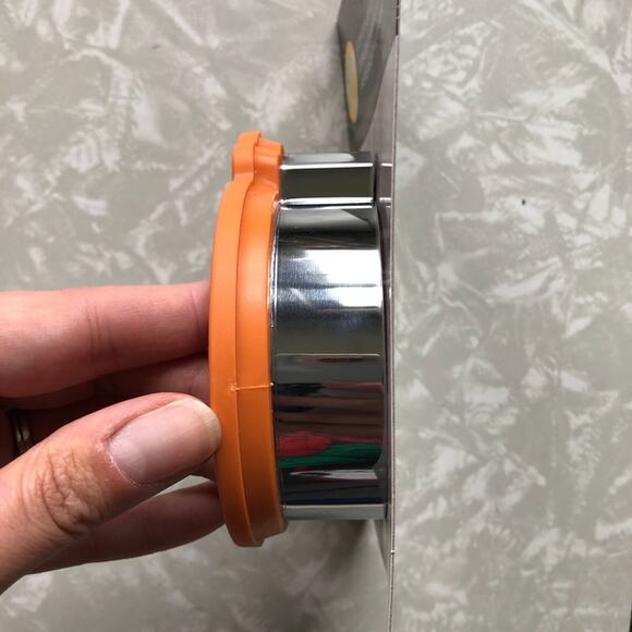 Wilton Comfort-Grip Orange Pumpkin Thanksgiving Halloween Metal Cookie Cutter - Picture 4 of 5